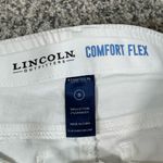 Lincoln Outfitters Women's White Comfort Flex Denim Shorts Size 8 Photo 5