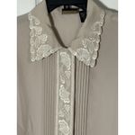 Laura Scott Tan Button Up Long Sleeve Blouse, Lace Floral Embroidery, Size 18 Photo 3