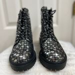 Tentree NWOT black and silver boots size 8 Photo 2
