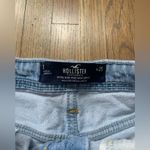 Hollister  ultra high-rise mom shirt 3” 1/25 Photo 3