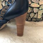 Colin Stuart  navy strappy leather heel sz 10 Photo 3