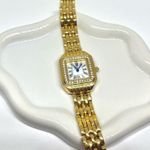 Gold vintage style timeless gold watch Photo 3