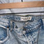 Abercrombie & Fitch Abercrombie Love Jeans Curve High-Rise 90s Straight Photo 2