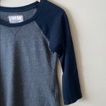 Abercrombie & Fitch  vintage Y2K Navy and Gray jersey tee shirt size small Photo 2
