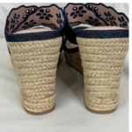 Draper James  Emily Eyelet Blue Denim Walkable Wedge Sandals Size 9 NWB‎ Photo 6