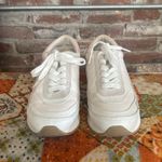 Universal Threads Women's Courtney Sneakers with Memory Foam Insole - Universal Thread Size 6.5 Photo 1