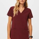 FIGS Casma Technical Collection Three Pocket Burgundy Scrub Top XL Nurse Photo 0