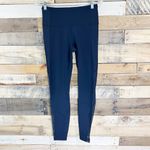 Lululemon  Body Con Tight in Black Size 8 Athletic Gym Workout Athleisure Photo 3