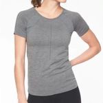 Athleta  Foothill Short Sleeve Heather Grey Tee Size Medium Photo 0
