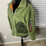 Alpha Industries  Sherpa utility jacket in sage and emergency orange small Photo 3