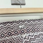 Ivory Ella  Women’s Small Chevron Patterned Leggings Photo 2