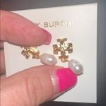Tory Burch  Kira Small Pearl Drop Earrings dangle delicate gold color never worn Photo 6