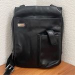Perlina Vintage  New York Black Genuine Leather Sling Crossbody Bag Photo 0