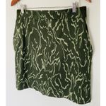 Athleta  Vienna Cargo Skort UPF 50+ Olive Eucalyptus Quick Dry Built-In Shorts 12 Photo 8