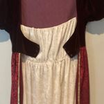 Cream and Burgundy Princess Dress Red Size undefined Photo 2