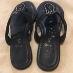 Rue 21  Etc! Black Size 6/7 Flip Flops Photo 1