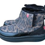 Hey Dude NWT Hey Dudes Mel Leo Black Lepoard Print Boots Youth 4 Ladies 5 Fur Liner snow Photo 0