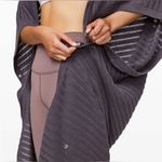 Lululemon Women’s Rejuvenate Wrap Scarf Snap Black Ribbed Striped Size O/S Photo 5