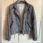 All Fenix Anthropologie Small Jacket White Leopard Print Zip & Snap Closure Black Photo 1