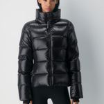 Aritzia  The Super Puff™ The SuperSnug Puff™ - Hi-Gloss Photo 0