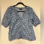 Vineyard Vines  Floral Puff sleeve top women’s small Photo 2