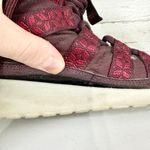 Nike Women’s Roshe Run Hi Sneaker Boot Ankle Laced Boots Maroon Size 6 Photo 4