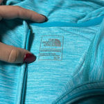 The North Face  Lightweight Athletic Quarter Zip Photo 4