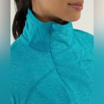 Lululemon Base Runner 1/2 Zip Heathered Surge Teal Size 4 Photo 2