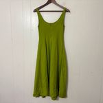 ASTR The Label Green Square Neck Midi Dress – Sleeveless Flowy Fit Photo 8