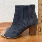 Toms “Majorca” Gray Floral Suede Leather HeeledPeep-Toe Sandal Boots Size 7 Photo 9