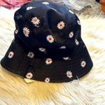 Alice + Olivia Black floral & white reversible bucket hat Photo 0