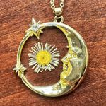 NWT Gold Tone Crescent Moon Real Dried Pressed Flower Daisy Necklace Photo 0