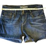 Denizen from Levi's DENIZEN® from Levi's® Women's High-Rise 3" Cuffed. Like New Condition. Size 6 Photo 0