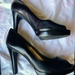 Jessica Simpson  black open to heel Photo 1