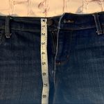 Old Navy  Women’s Denim Boyfriend  Roll Up Shorts Sz 6 Photo 3