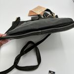 NWT Green Leather Crossbody Bag India Small Zip Pocket Small Top‎ Zip Black Photo 7