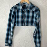Helix  | Blue Plaid Cropped Button Down Long Sleeve Size XL Photo 4