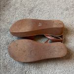 Kenneth Cole Reaction Luggage Brown Fine Glass Platform Wedge Sandals SIZE 8.5 Photo 3