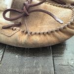 UGG  Dakota Slipper Moccasin Tan‎ Woman’s Size 8 Photo 3