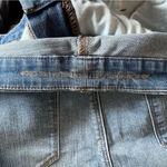 Chico's  So Slimming Girlfriend Crop Jeans Blue Stretch Denim Slim Leg Photo 6