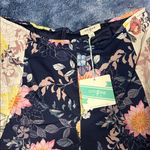 Umgee  cropped Floral Pants Photo 1