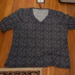 Adrianna Papell  Black and White V-Neck Blouse NWT size L Photo 0