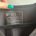 FIGS  Casma Black Scrub Top with Aya Embroidery black XL‎ nurse hospital travel Photo 1