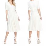 Gal Meets Glam  Women’s Ivory Fit and Flare Short Sleeve Dress Size 4 NWOT Photo 1