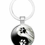 Yin Ying Taiji Animal Paws Key Chain, Black, White Photo 3