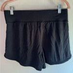 Athleta  black pull‎ on shorts size S Photo 4