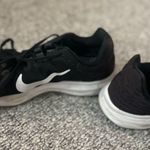 Nike  Black and White Athletic Shoes Photo 2