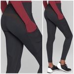 Athleta high traverse tight leggings in black pockets women’s size S high rise Photo 7