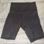 Lululemon  biker shorts Photo 2