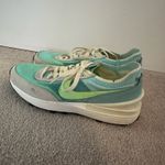 Nike Waffle Sneakers Photo 3